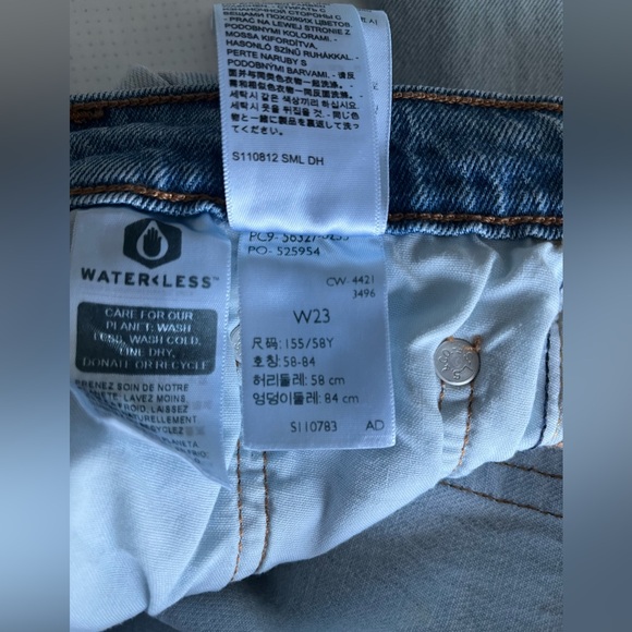 Levi’s shorts colour block 🥰🥰🥰 - Picture 9 of 10